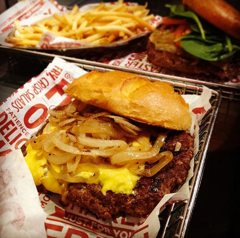 The Classic Smashburger. (Photo: Instagram/@motzburger)