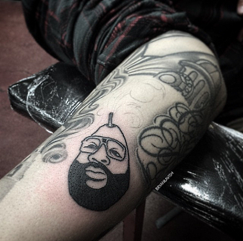 lavish 1 #ShoutOutToAllThePear Just Reached New Heights With This Fan Tattoo